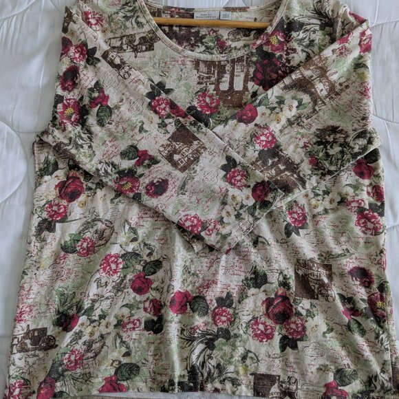 Great Northwest Top Women's Large Cream Red Floral All over Print 3/4 Sleeve Top - Picture 13 of 16